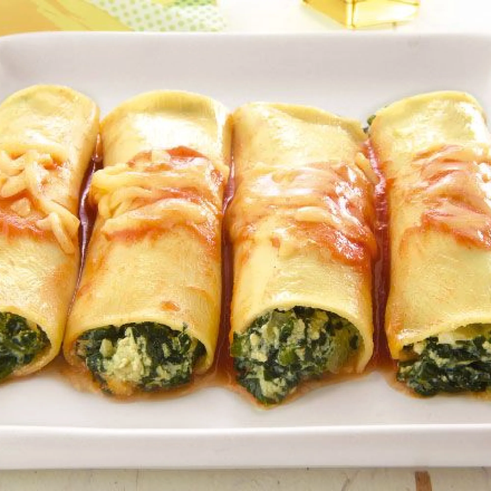 Canelones rellenos de espinacas y queso - Realidad Turística